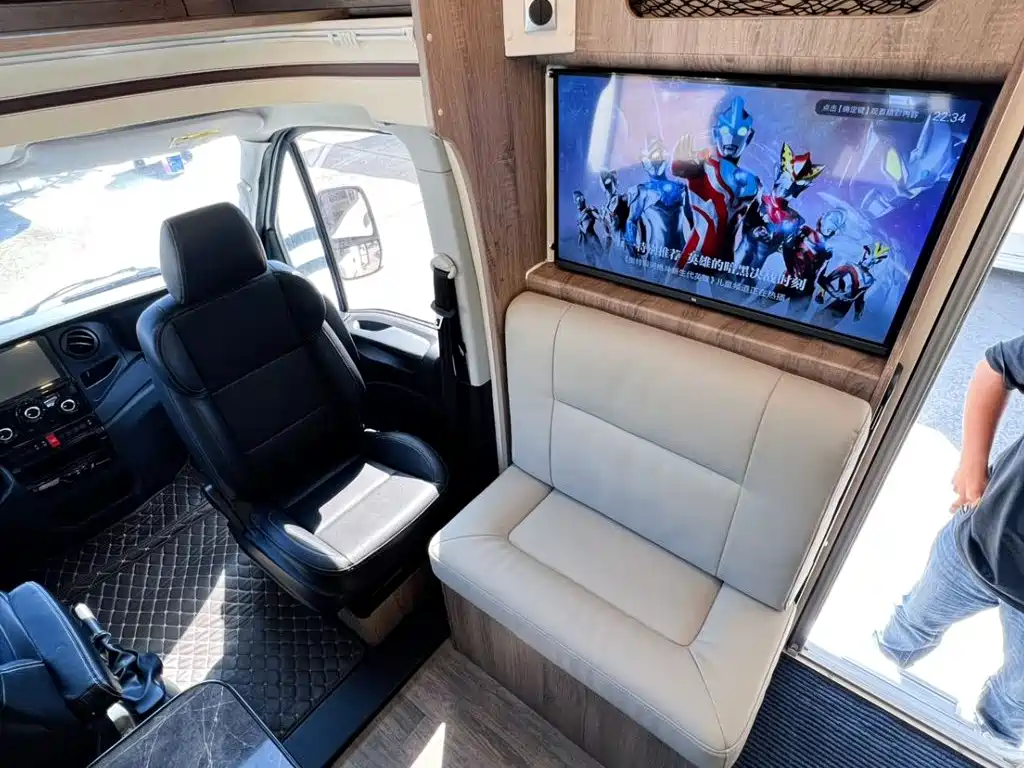 IVECO Ousheng — фото 7