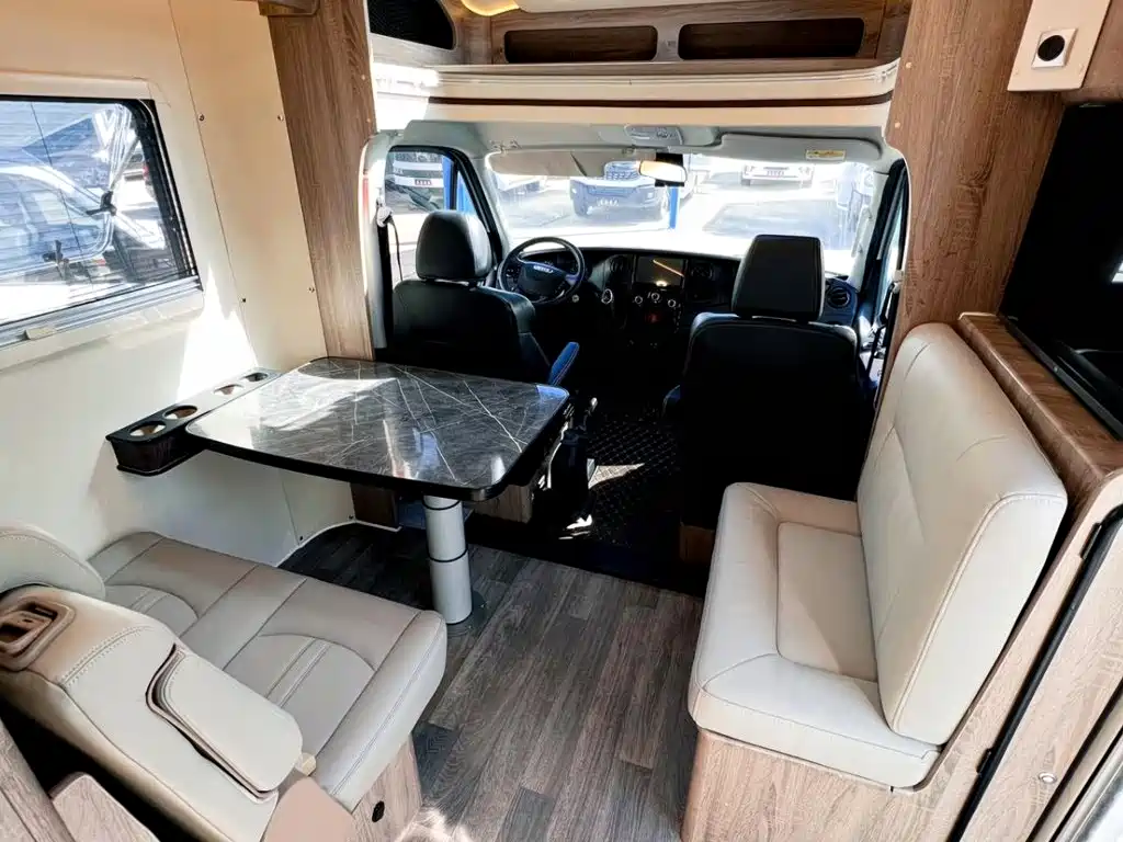 IVECO Ousheng — фото 9