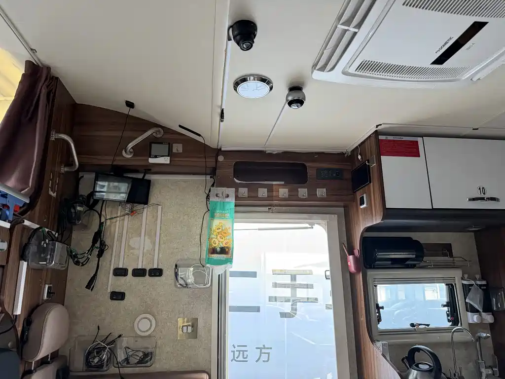 IVECO Ousheng — фото 14