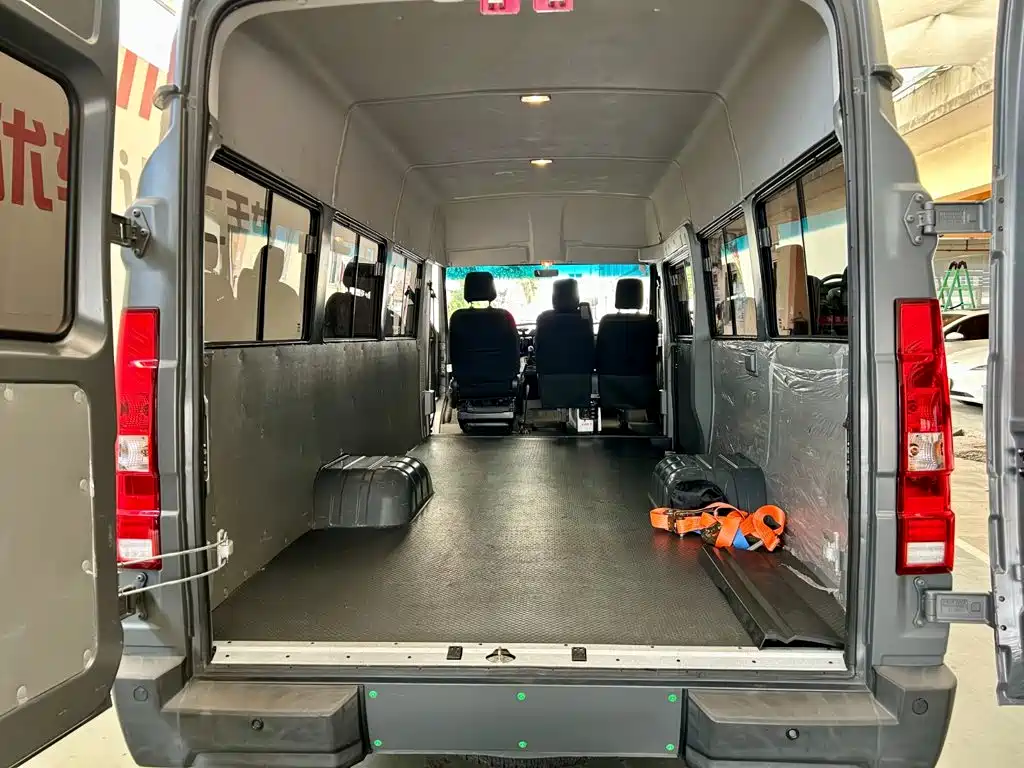 IVECO Daily — фото 11