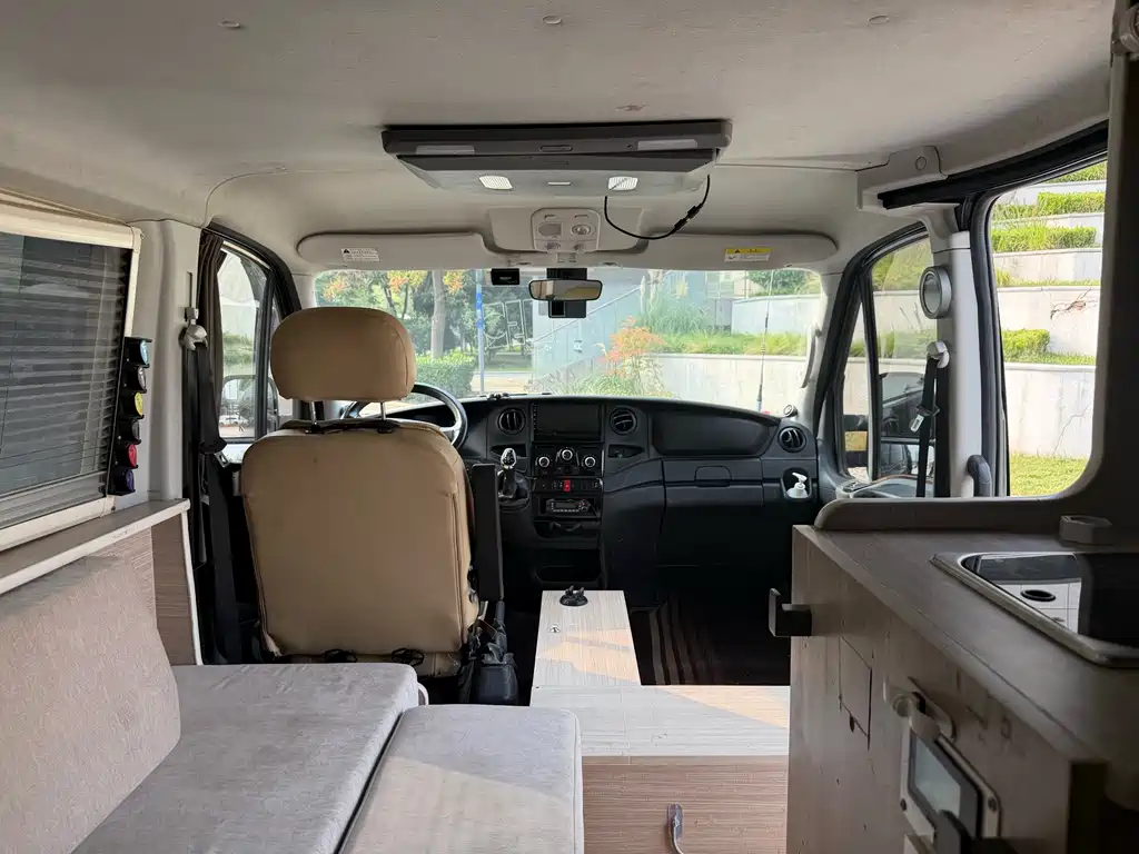 IVECO Ousheng — фото 16