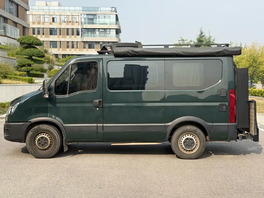 IVECO Ousheng — фото 7