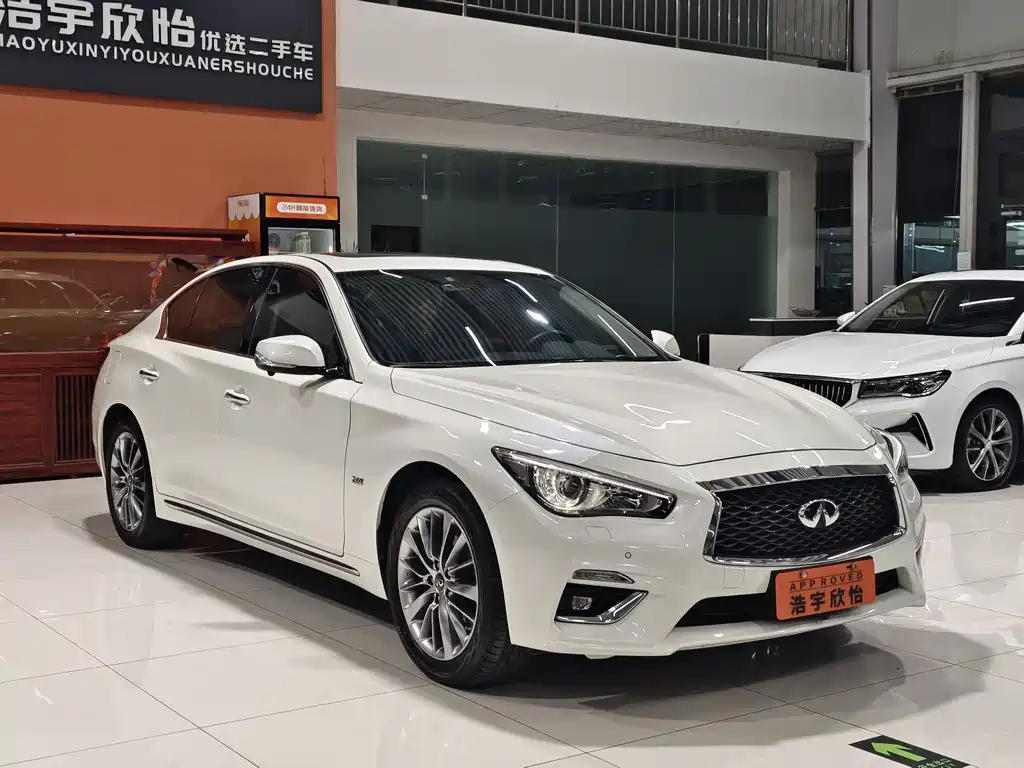 Infiniti Q50L — фото 3