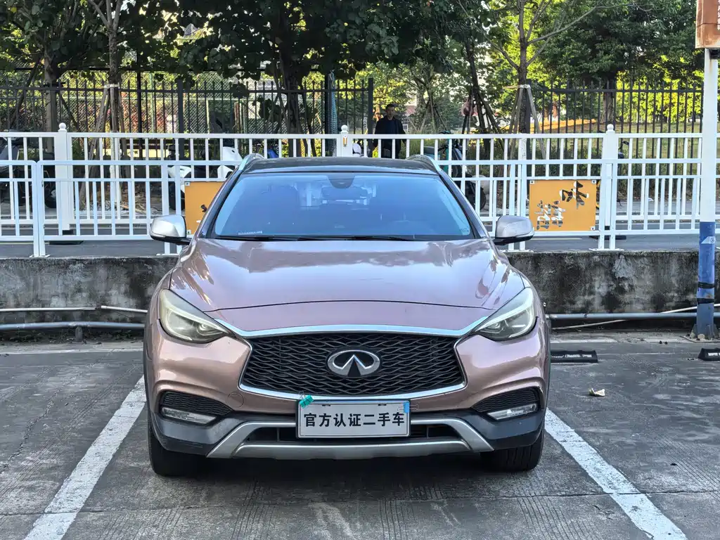 Infiniti QX30 — фото 2