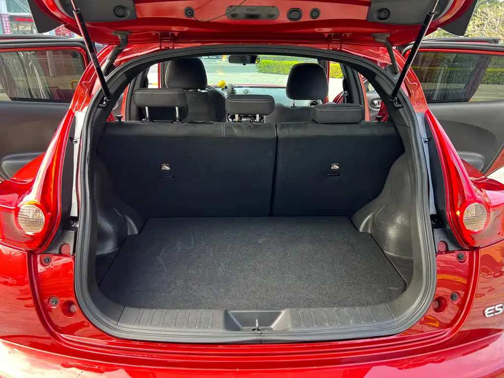 Infiniti ESQ — фото 10