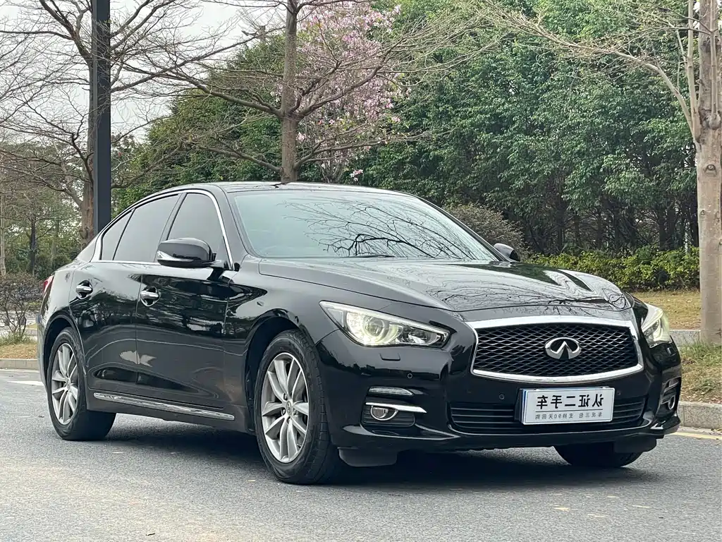 Infiniti Q50L — фото 3