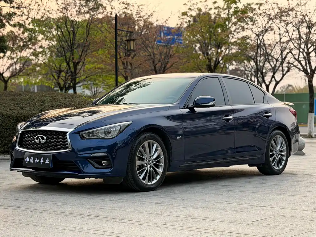 Infiniti Q50L