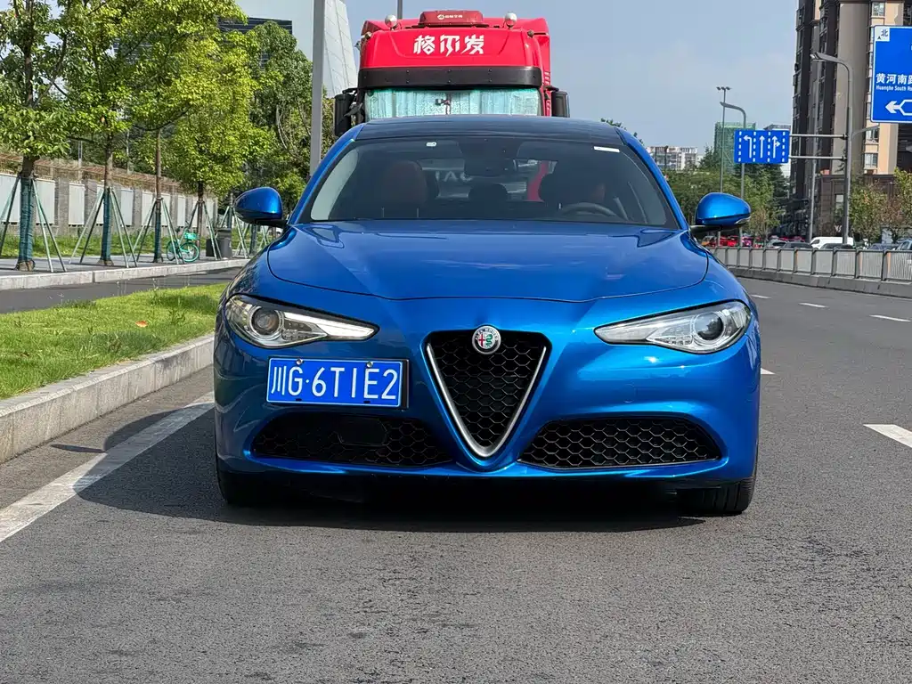Alfa Romeo Giulia — фото 2