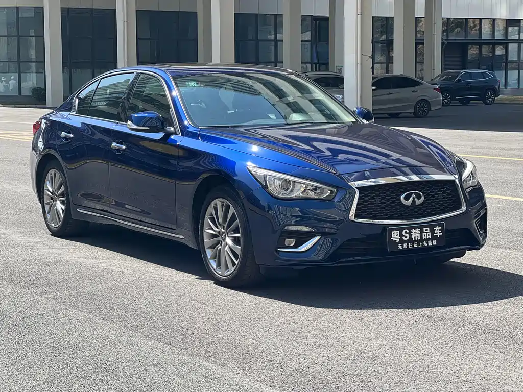 Infiniti Q50L — фото 3