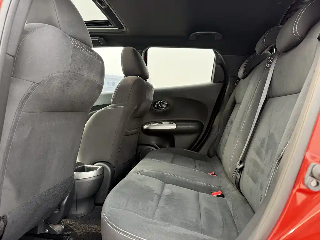 Infiniti ESQ — фото 22