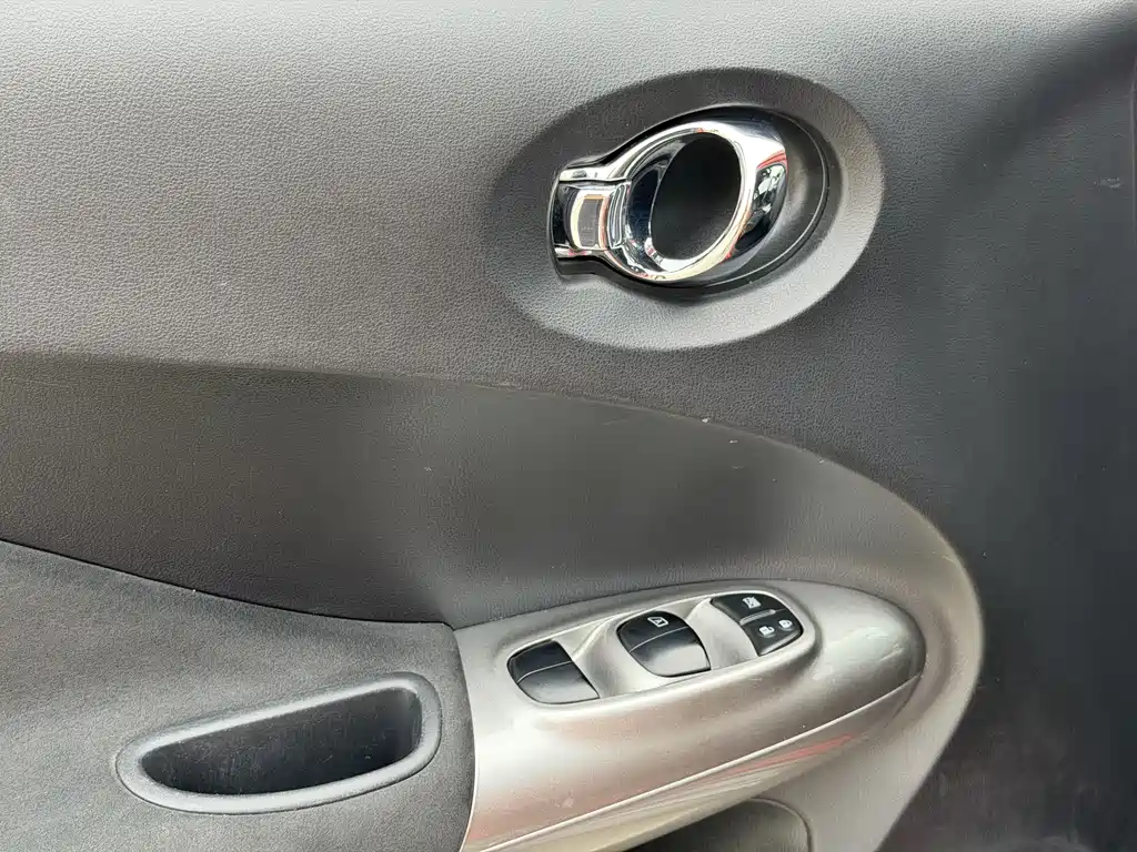 Infiniti ESQ — фото 26