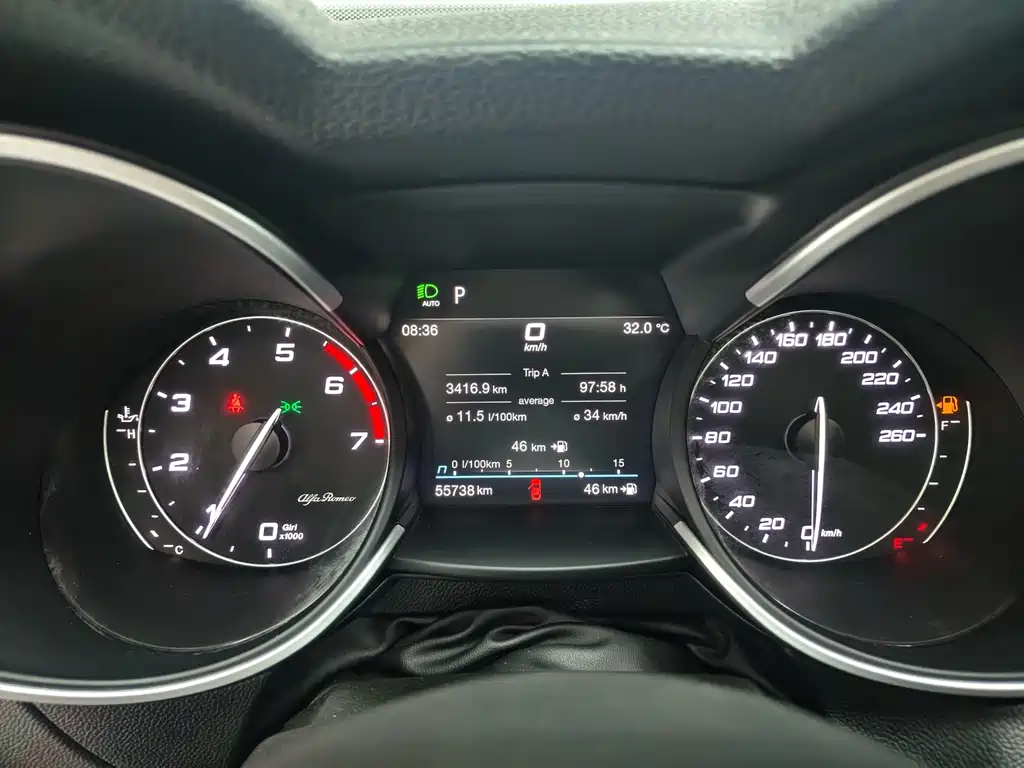 Alfa Romeo Stelvio — фото 10