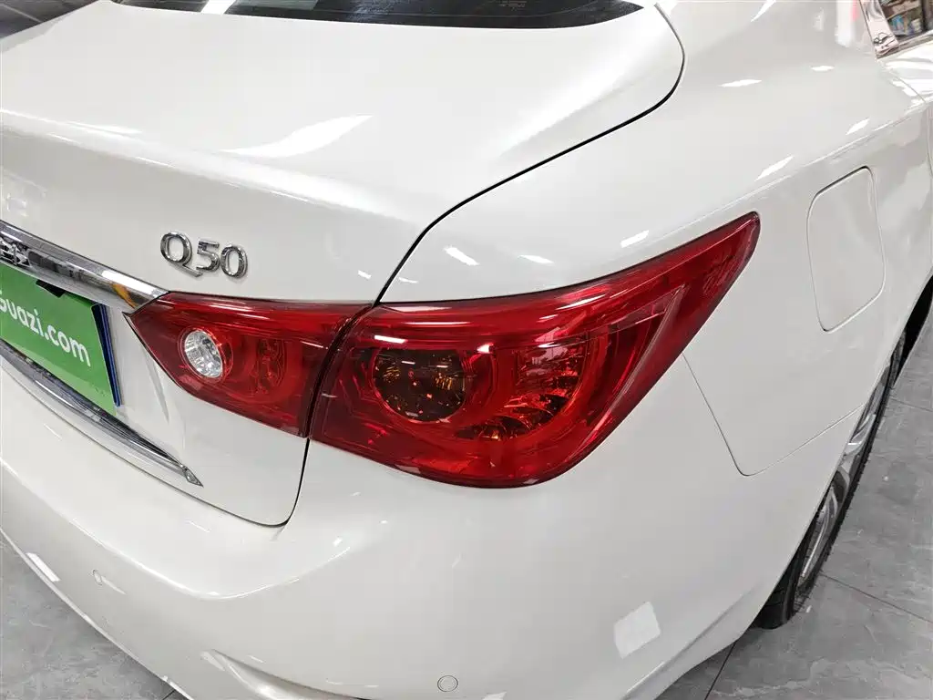 Infiniti Q50L — фото 8