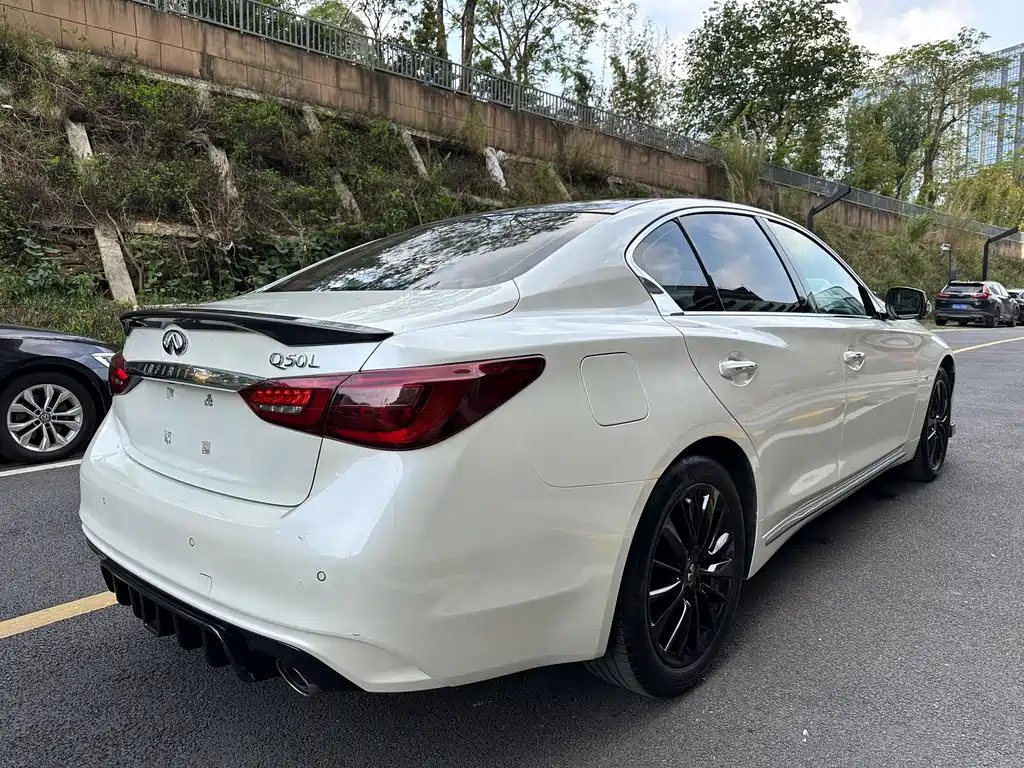 Infiniti Q50L — фото 5