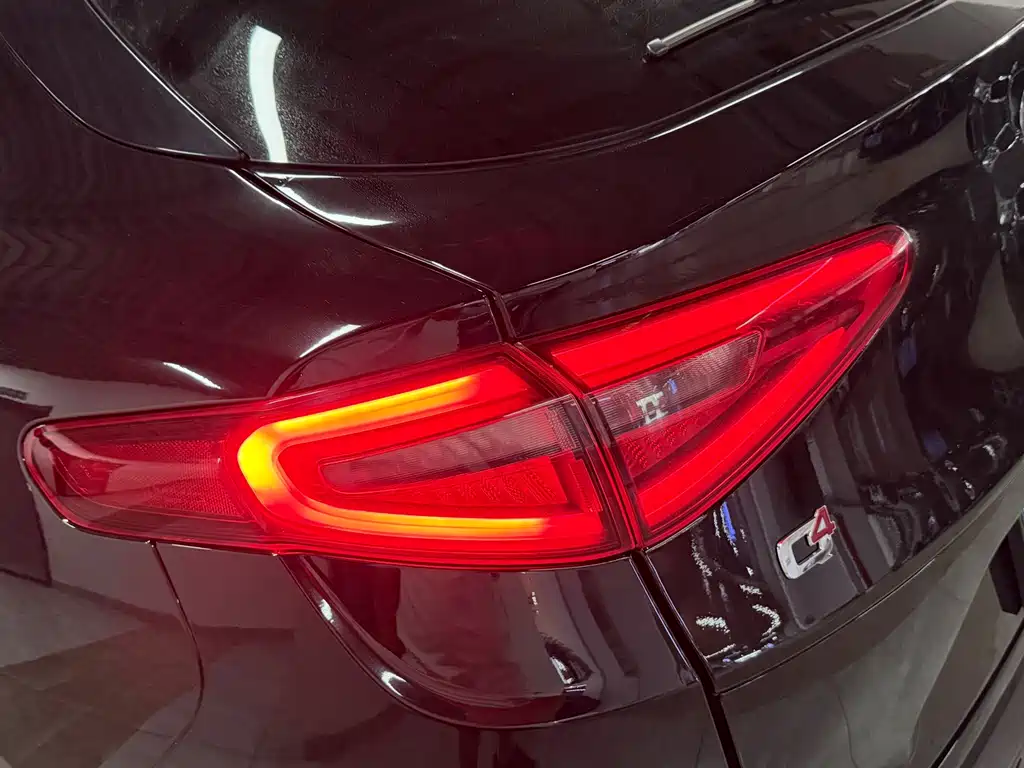 Alfa Romeo Stelvio — фото 11