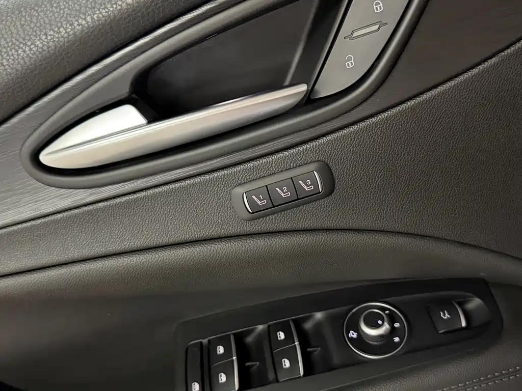 Alfa Romeo Stelvio — фото 6