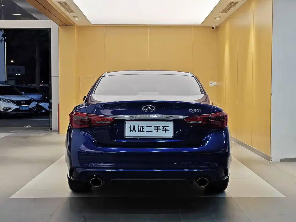 Infiniti Q50L — фото 29