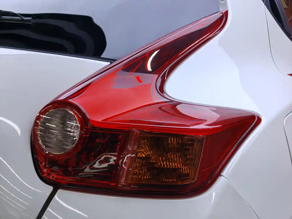 Infiniti ESQ — фото 13