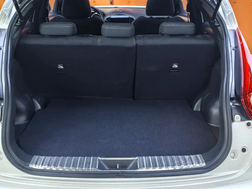Infiniti ESQ — фото 14