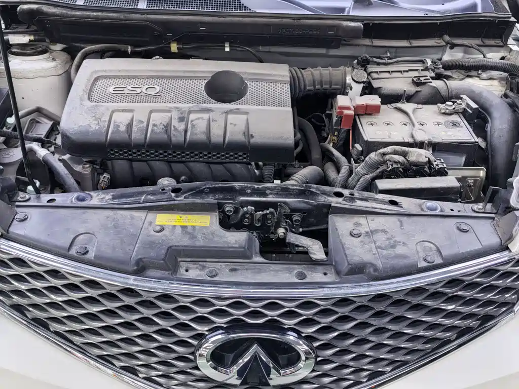 Infiniti ESQ — фото 8