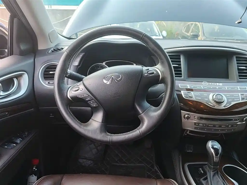 Infiniti QX60 (Import) — фото 11