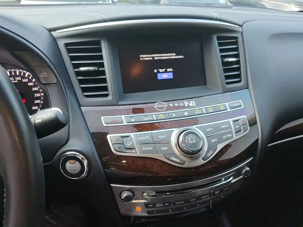 Infiniti QX60 (Import) — фото 13