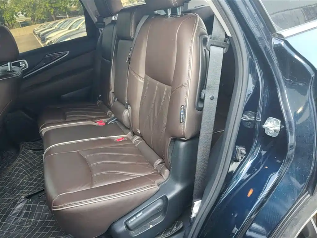 Infiniti QX60 (Import) — фото 17