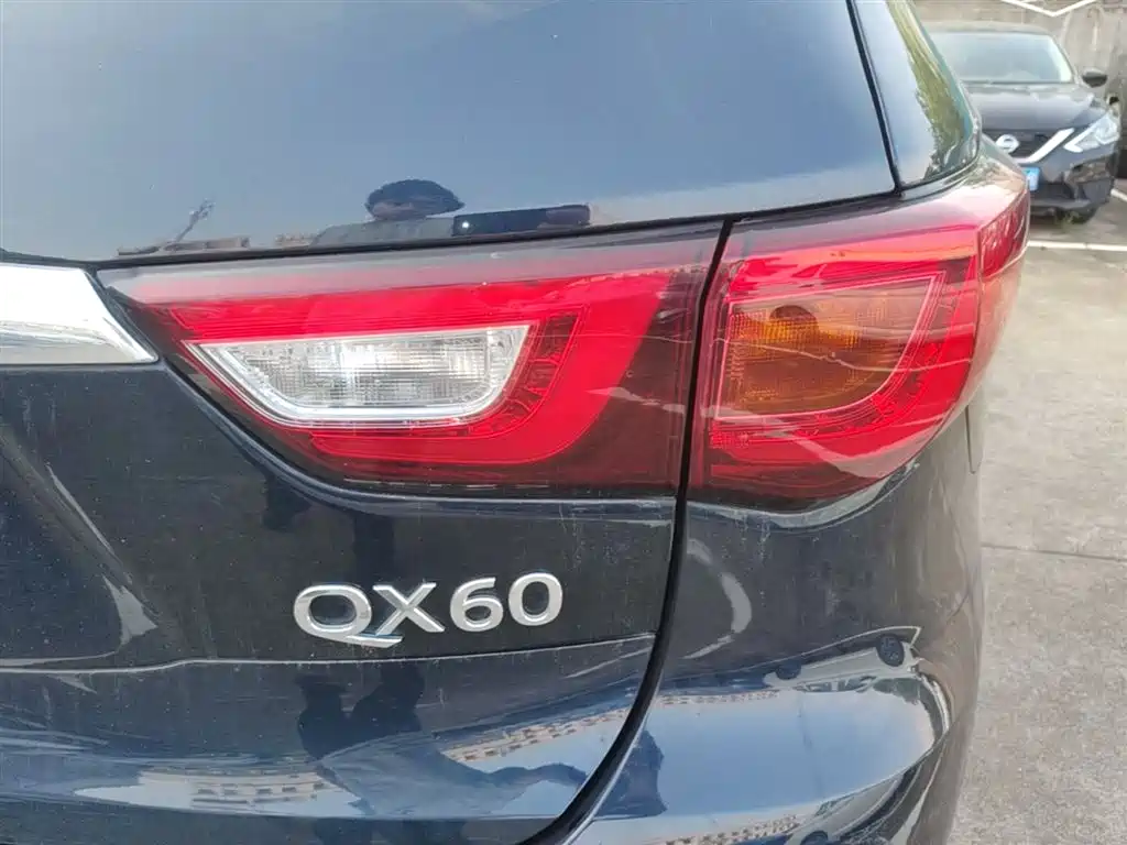 Infiniti QX60 (Import) — фото 8
