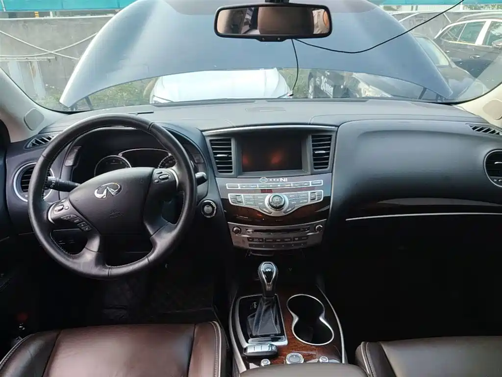 Infiniti QX60 (Import) — фото 10