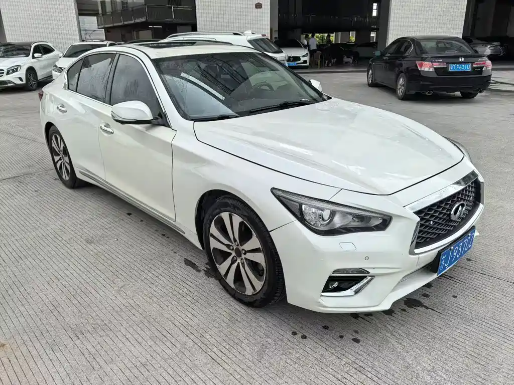 Infiniti Q50L — фото 2