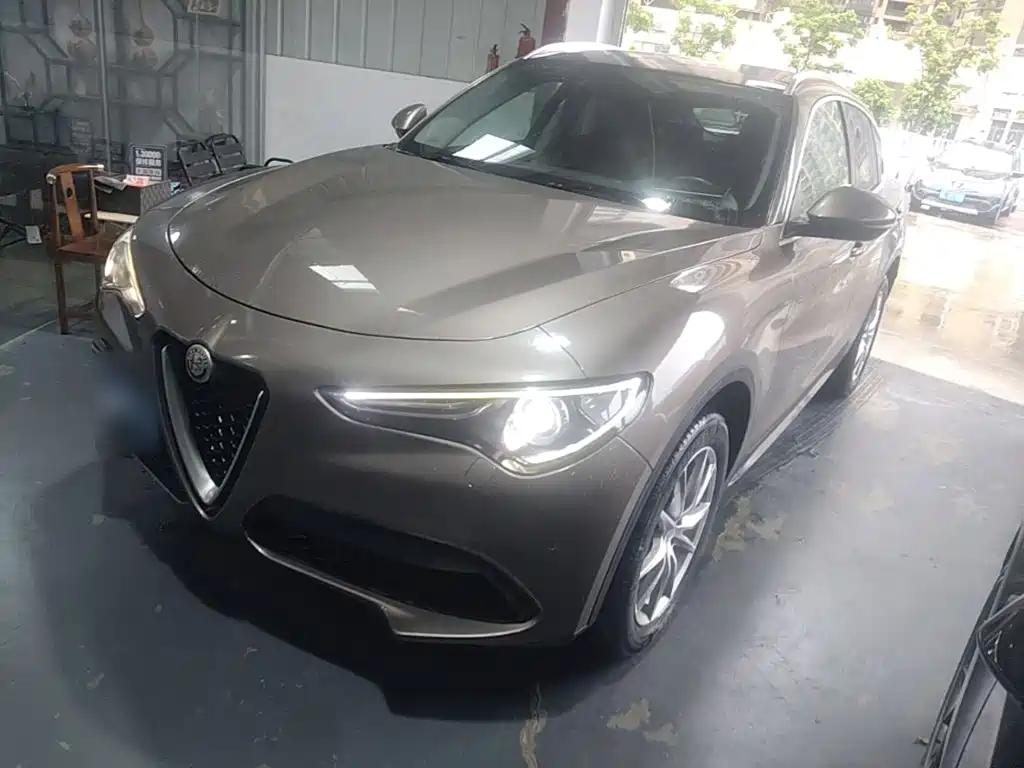 Alfa Romeo Stelvio — фото 2