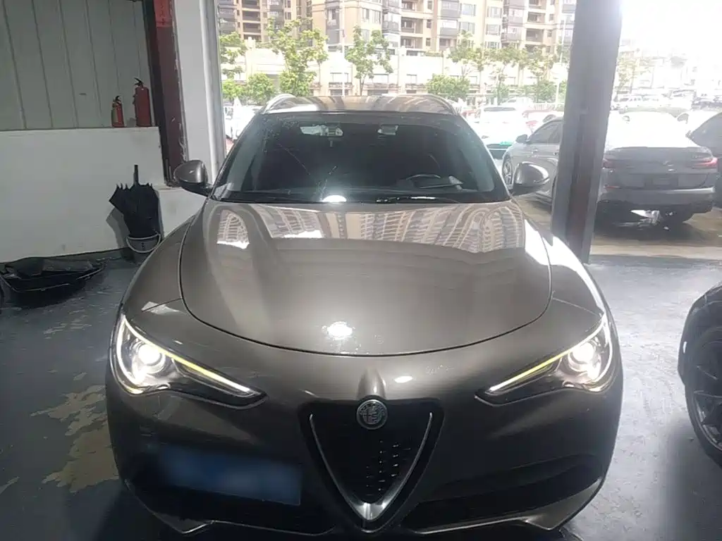 Alfa Romeo Stelvio — фото 3
