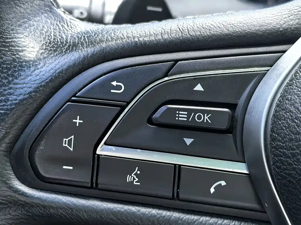 Infiniti Q50L — фото 46