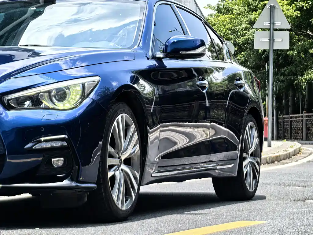 Infiniti Q50L — фото 7