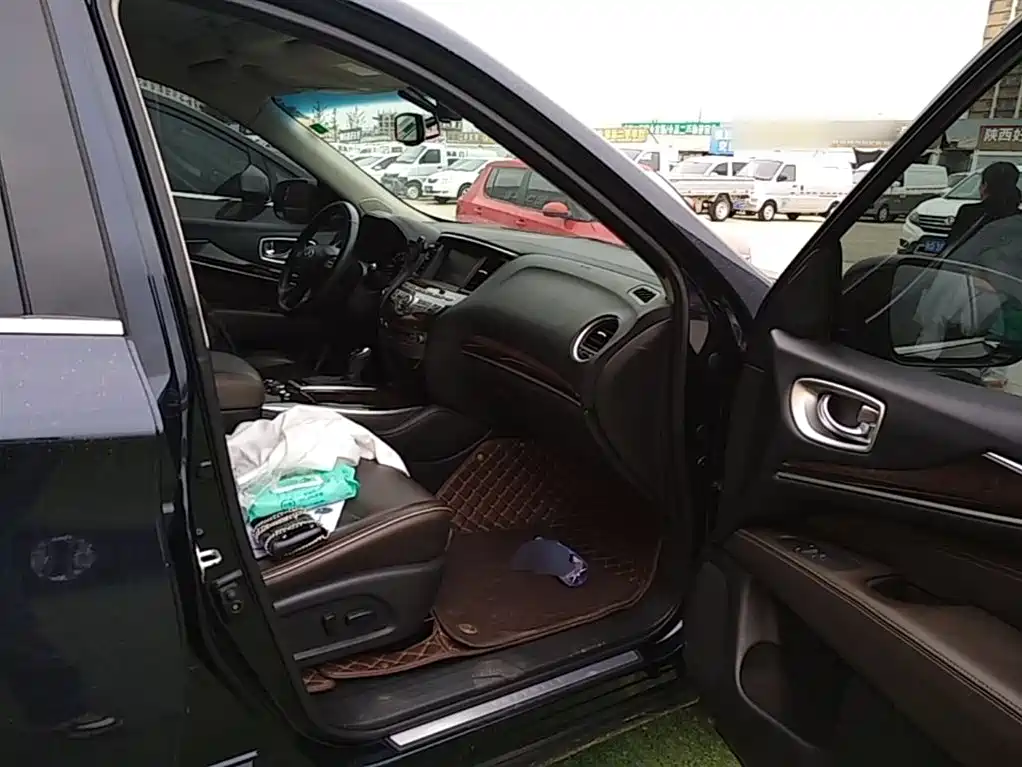 Infiniti QX60 (Import) — фото 25