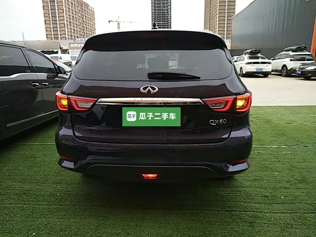 Infiniti QX60 (Import) — фото 6