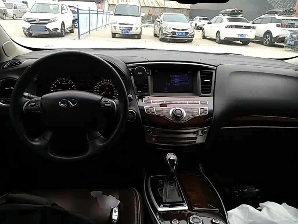 Infiniti QX60 (Import) — фото 10
