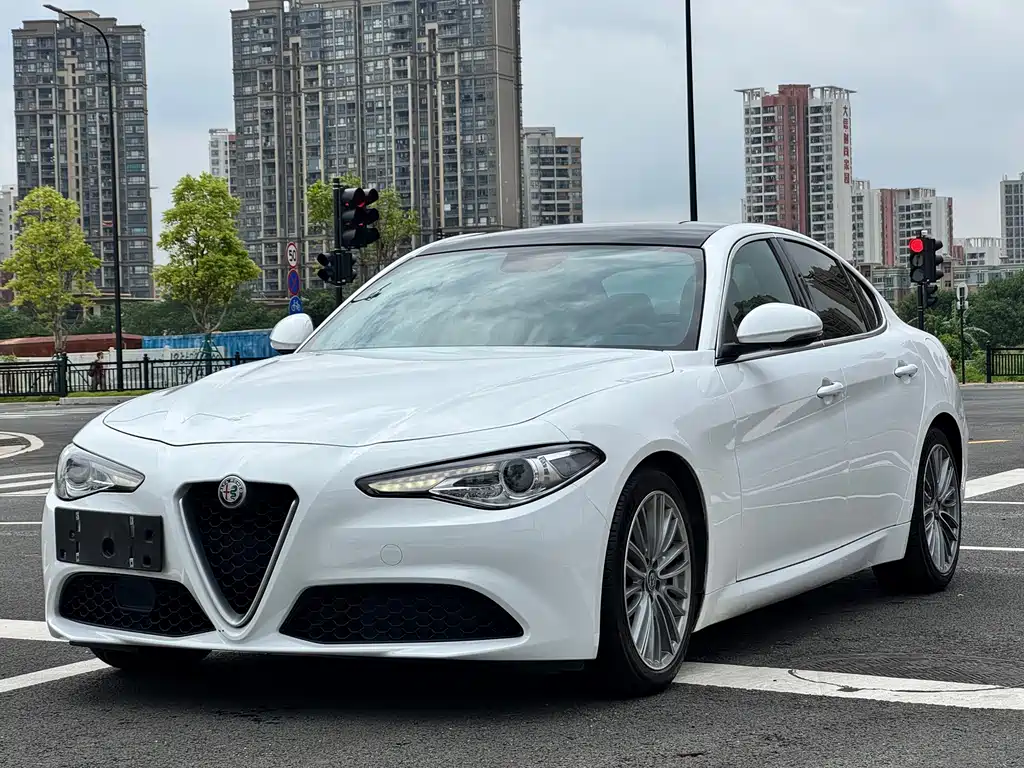 Alfa Romeo Giulia — фото 3