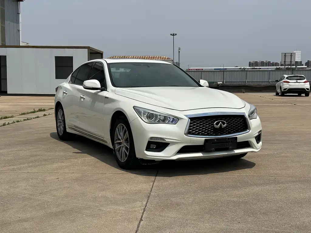 Infiniti Q50L — фото 3