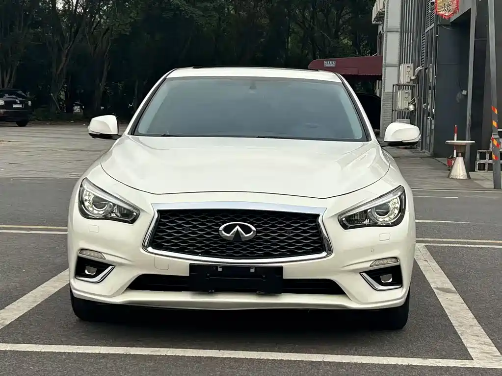 Infiniti Q50L — фото 2