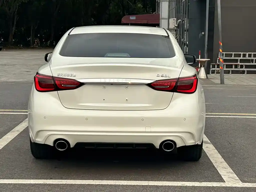 Infiniti Q50L — фото 8