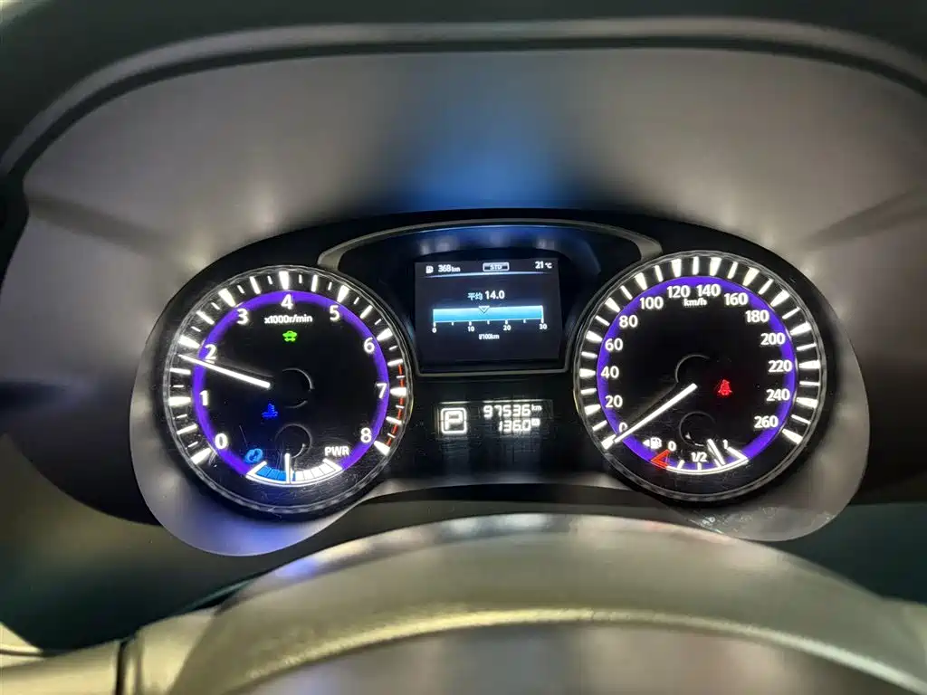 Infiniti QX60 (Import) — фото 10