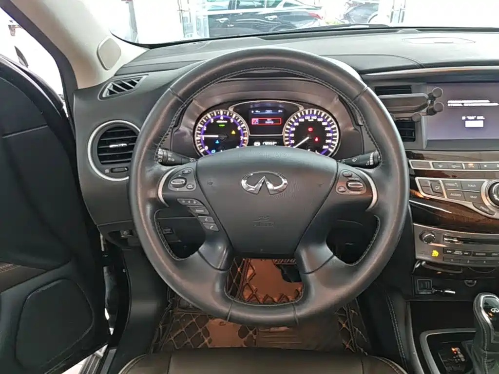 Infiniti QX60 (Import) — фото 11