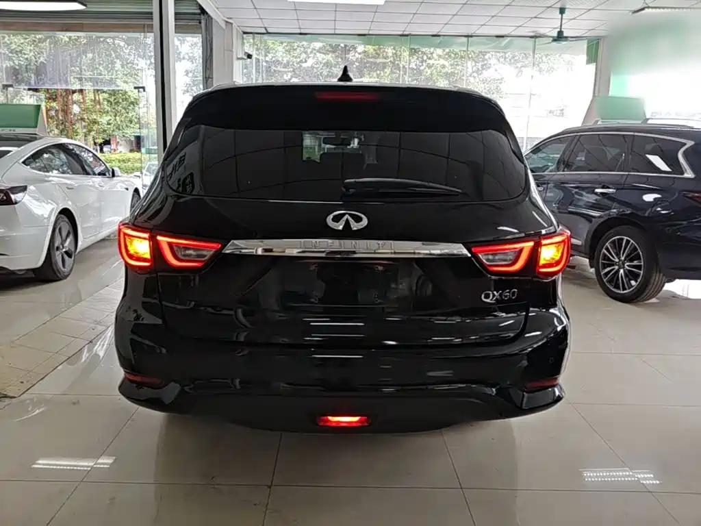 Infiniti QX60 (Import) — фото 6