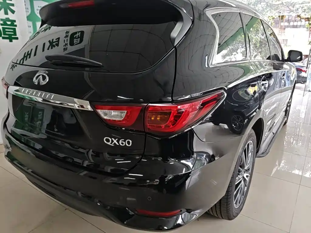 Infiniti QX60 (Import) — фото 8