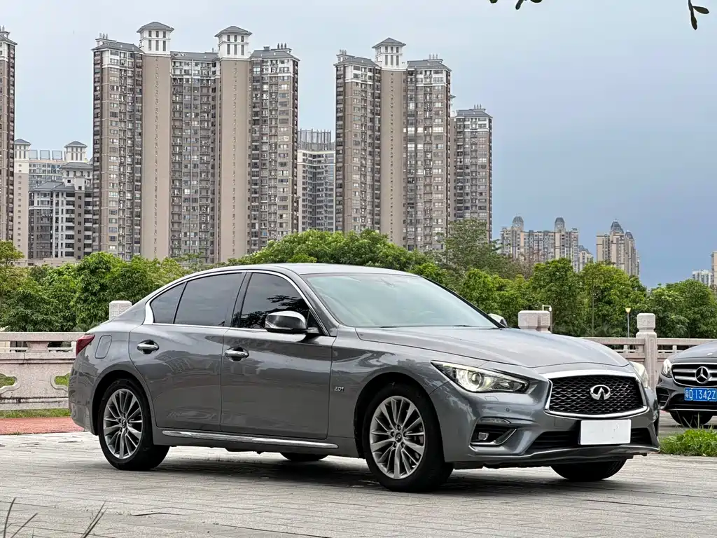 Infiniti Q50L — фото 3