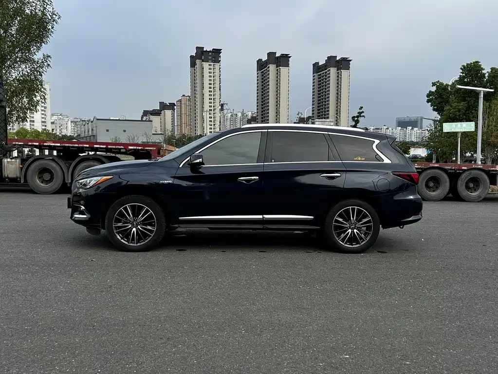 Infiniti QX60 (Import) — фото 19