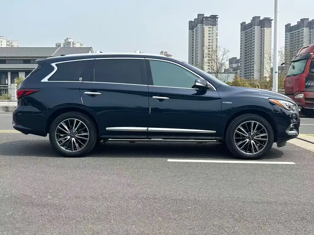 Infiniti QX60 (Import) — фото 20