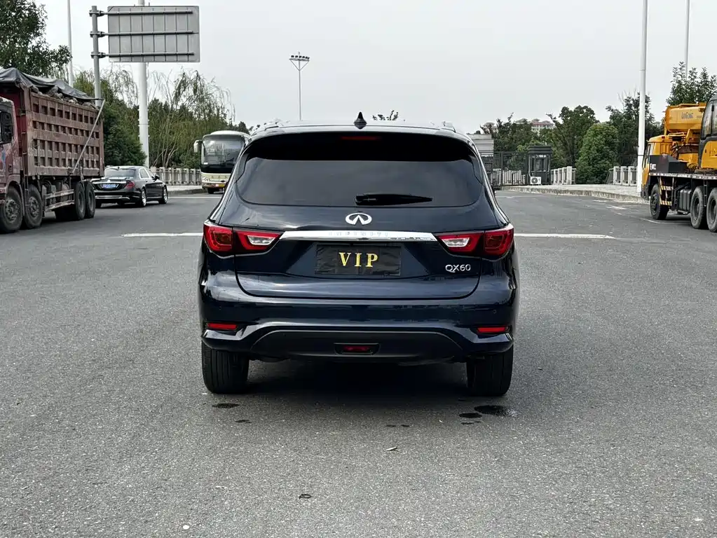 Infiniti QX60 (Import) — фото 22