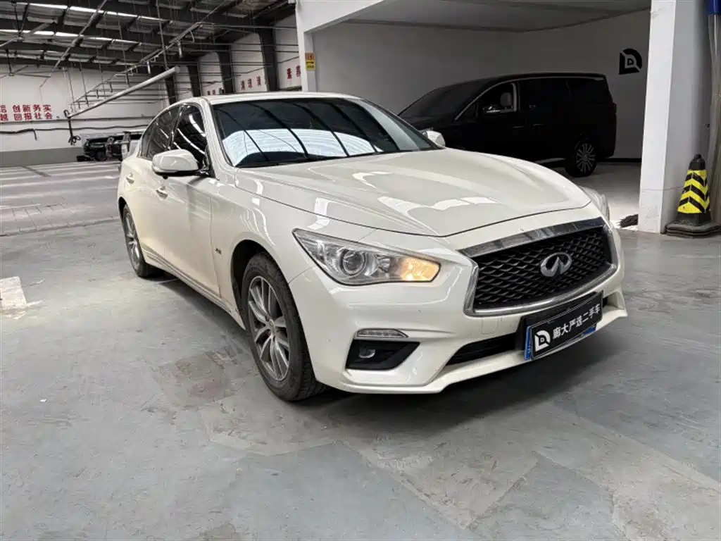 Infiniti Q50L — фото 3